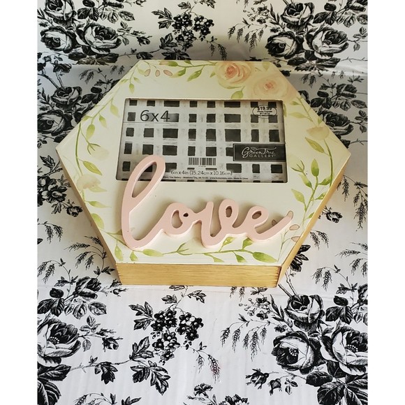 Decorative Hexigon picture frame 6x4 picture - Picture 1 of 3